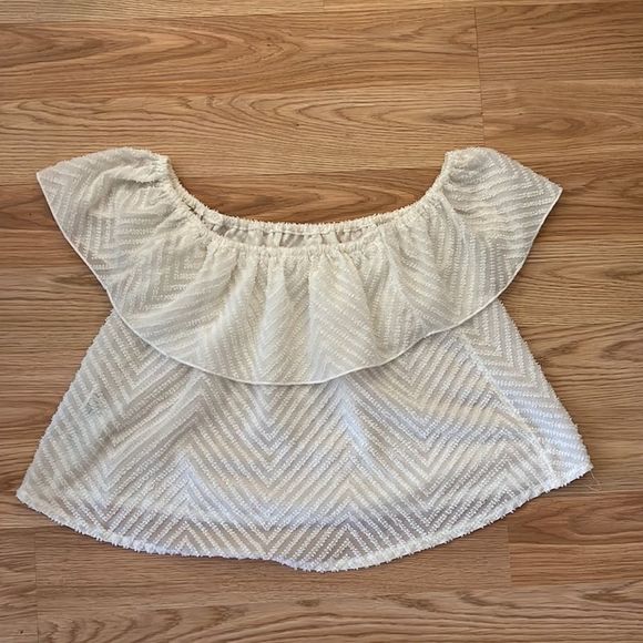 Hollister white off the shoulder top size XS - Picture 6 of 7